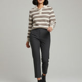 Moteriškas megztinis su vilna