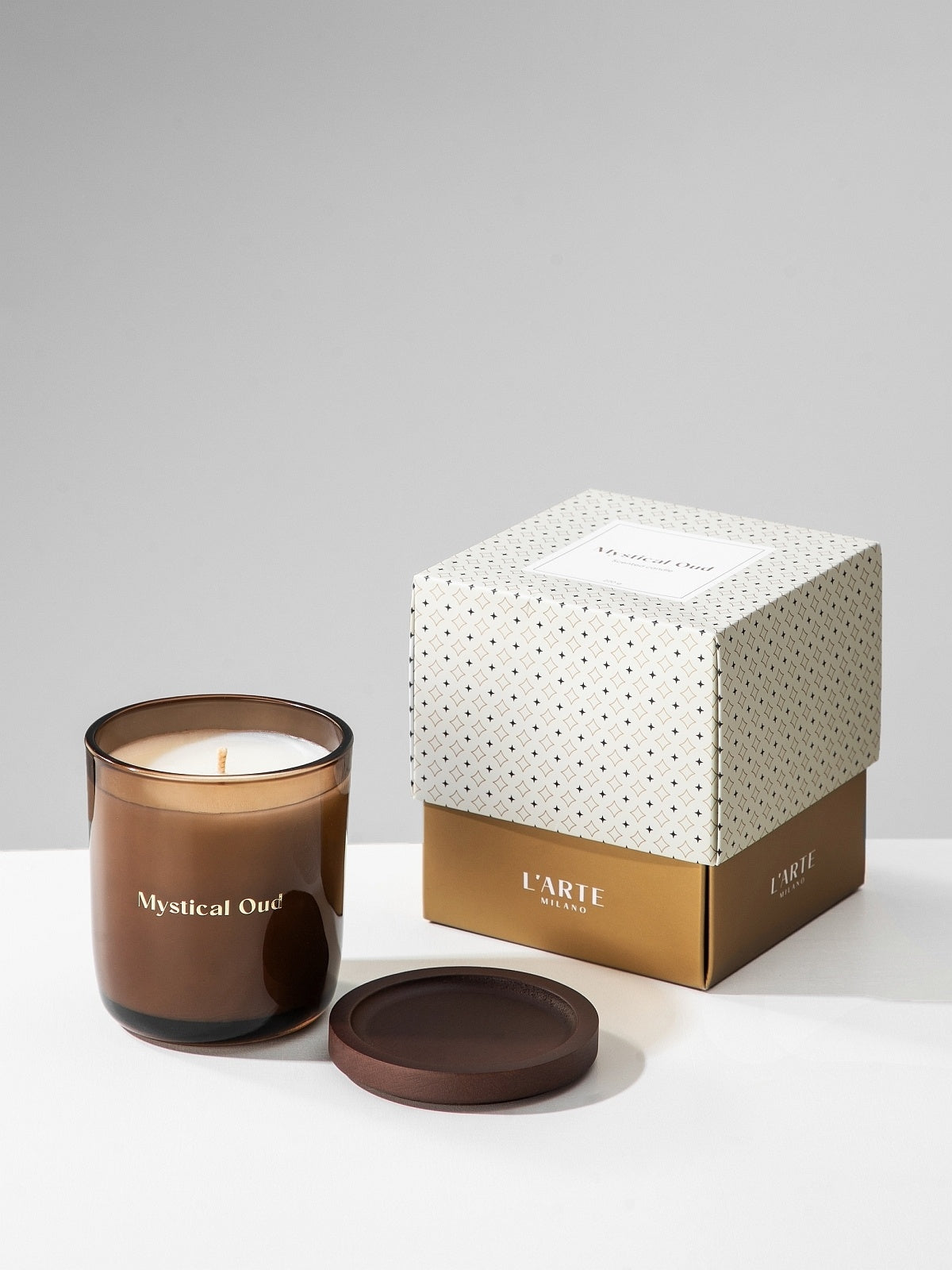 Kvapioji sojų vaško žvakė "Mystical oud" 220 g