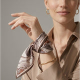 Moteriška šilkinė skarelė