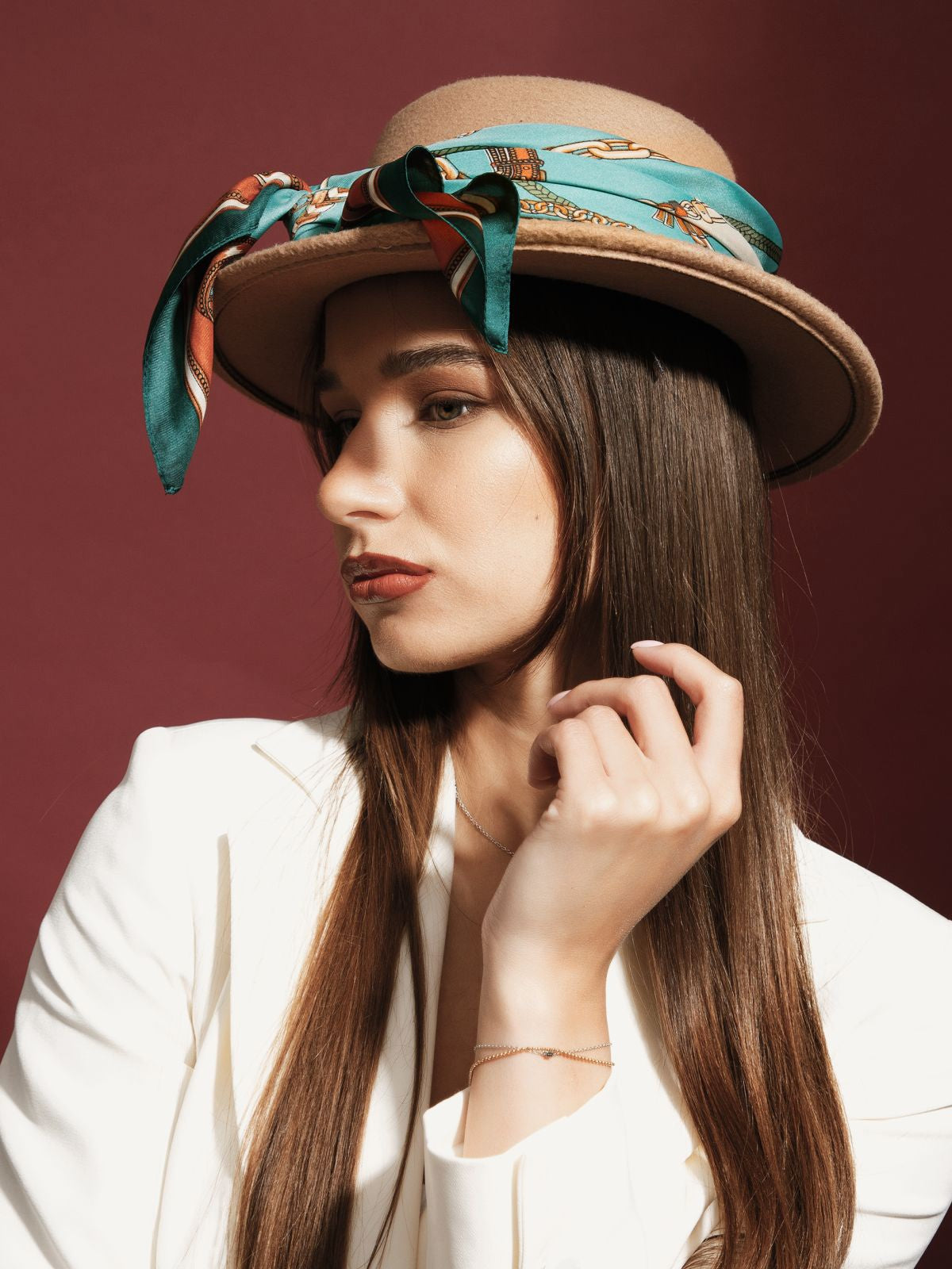 Moteriška skarelė