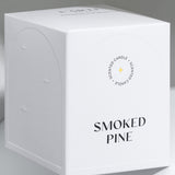 Kvapioji sojų vaško žvakė su medine dagtimi „Smoked Pine”, 210 g